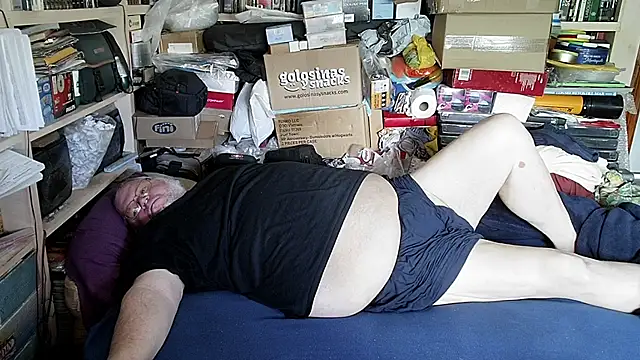 hadeszeuss2 online show from April 18, 2026, 1:48 pm