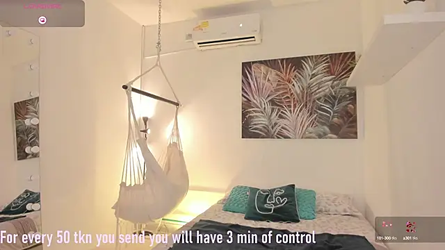 emma alice  online show from March 22, 2025, 3:31 pm