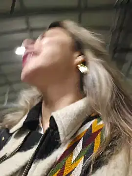 Karen San Miguel online show from March 13, 2025, 9:32 am