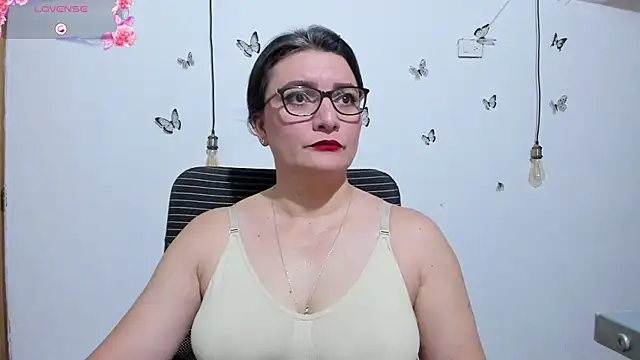 Amie Adams82  online show from June 15, 2026, 3:03 pm