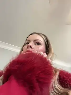 LoveShae  online show from December 18, 2024, 8:14 pm