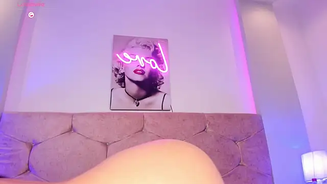 Cameliaa Smiith online show from December 14, 2024, 9:29 am