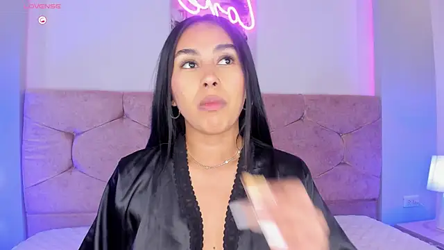 Cameliaa Smiith online show from December 15, 2024, 5:34 am