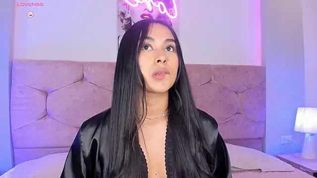 Cameliaa Smiith online show from December 18, 2024, 9:47 am