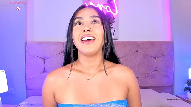 Cameliaa Smiith online show from January 14, 2025, 3:32 am