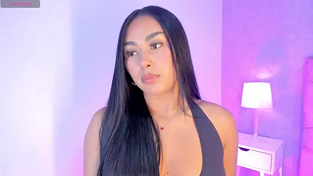 Snapshot of Cameliaa_Smiith chatting on May 2, 2026, 4:50 am Cameliaa Smiith online show from May 2, 2026, 4:50 am
