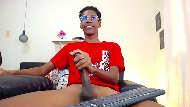 maiki18  online show from January 22, 2025, 4:33 pm