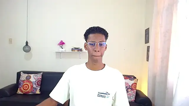 maiki18  online show from January 30, 2025, 1:42 pm