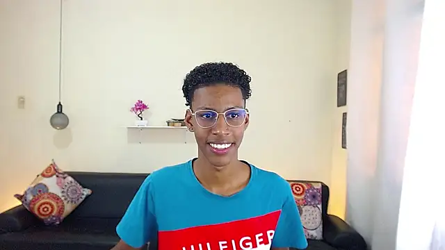 maiki18  online show from February 28, 2025, 8:07 pm