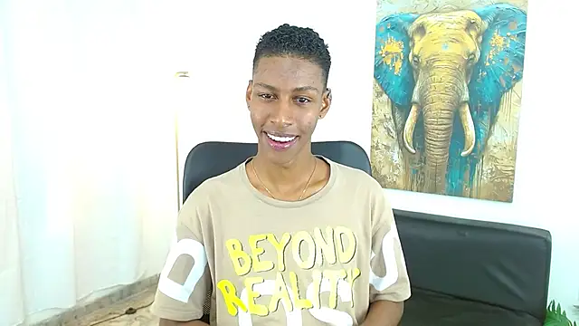 maiki18  online show from November 15, 2025, 2:02 pm