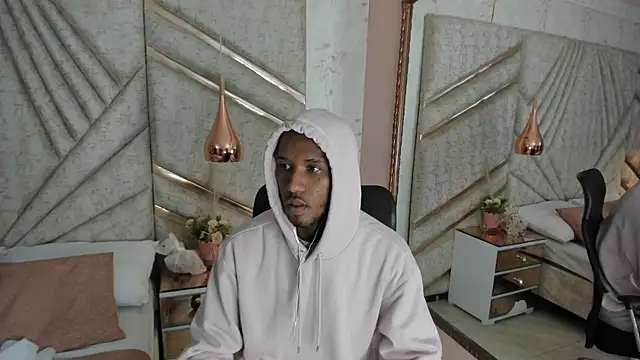 JamesParck online show from February 5, 2025, 12:17 pm