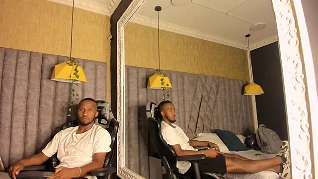 JamesParck online show from April 22, 2026, 11:17 pm