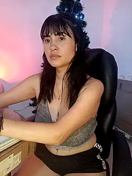 keelly richaardson1 online show from December 13, 2024, 6:38 pm