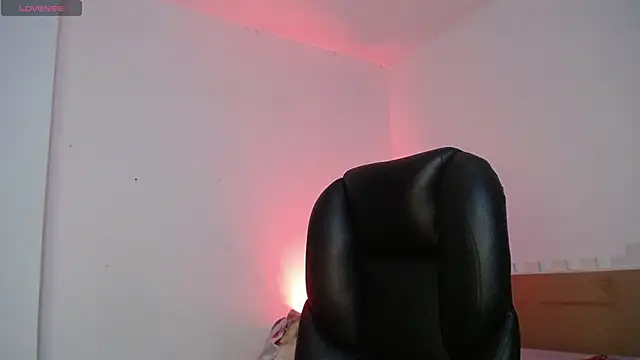 keelly richaardson1 online show from January 17, 2025, 4:06 am