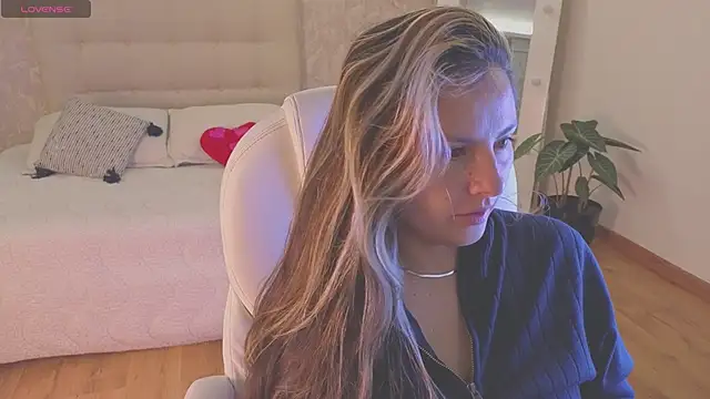 brandy sweet  online show from September 19, 2025, 10:38 am