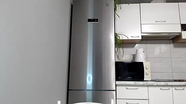 SierraSky  online show from February 25, 2025, 7:14 pm