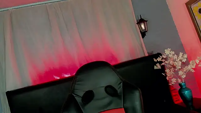 AdharaaMoon online show from December 17, 2024, 7:26 pm