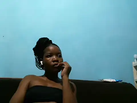 cocolicky online show from February 26, 2025, 11:41 am