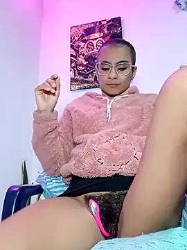 Leslly  online show from April 1, 2026, 7:09 am