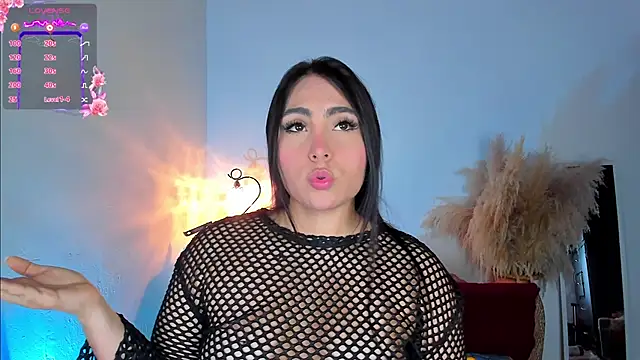 Snapshot of Sarahballiston_ chatting on December 5, 2024, 12:08 am Sarahballiston online show from December 5, 2024, 12:08 am