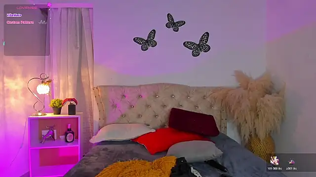 Snapshot of Sarahballiston_ chatting on November 9, 2025, 12:20 am Sarahballiston online show from November 9, 2025, 12:20 am