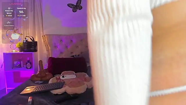 Snapshot of Sarahballiston_ chatting on December 3, 2025, 1:46 am Sarahballiston online show from December 3, 2025, 1:46 am