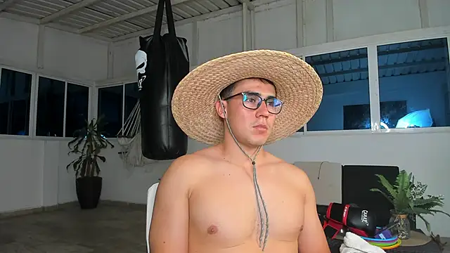 owengray2n online show from December 10, 2024, 12:50 am