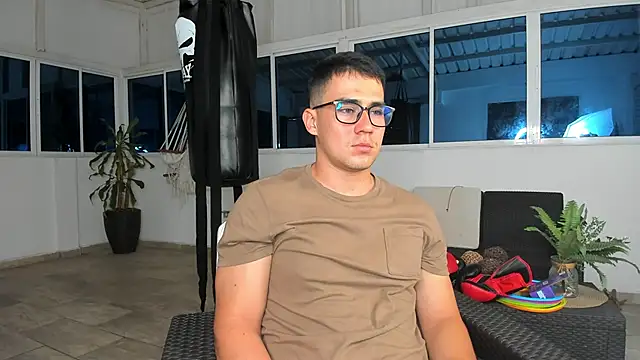 owengray2n online show from December 16, 2024, 12:37 am