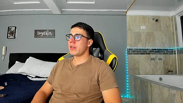 owengray2n online show from January 17, 2025, 1:15 am