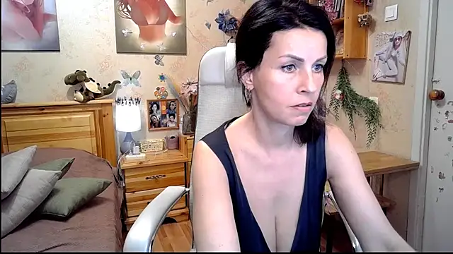 Snapshot of Kendra_Mom chatting on May 25, 2026, 1:06 pm Kendra Mom online show from May 25, 2026, 1:06 pm