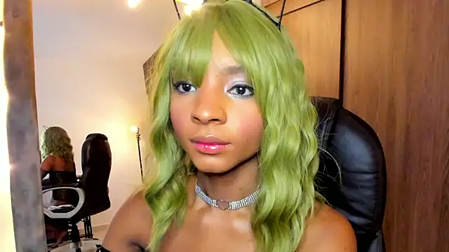 Snapshot of alikahouston4 chatting on February 1, 2025, 7:13 pm alikahouston4 online show from February 1, 2025, 7:13 pm