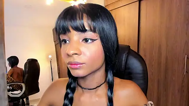 Snapshot of alikahouston4 chatting on February 3, 2025, 1:30 am alikahouston4 online show from February 3, 2025, 1:30 am