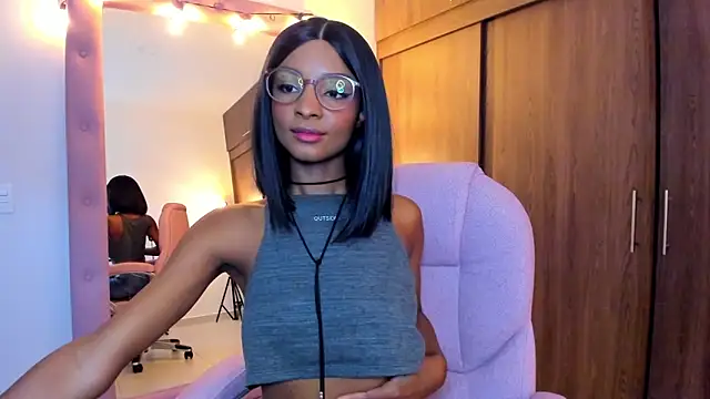 Snapshot of alikahouston4 chatting on February 23, 2026, 1:25 am alikahouston4 online show from February 23, 2026, 1:25 am