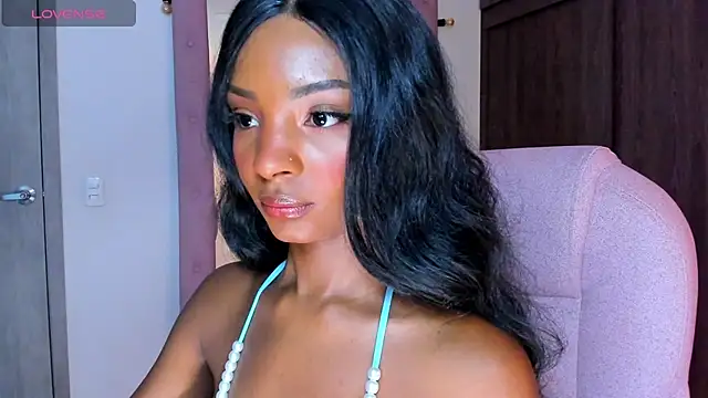 Snapshot of alikahouston4 chatting on August 9, 2026, 9:36 am alikahouston4 online show from August 9, 2026, 9:36 am
