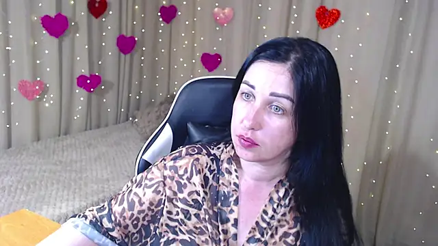 Snapshot of JillStevens chatting on May 6, 2026, 8:03 pm JillStevens online show from May 6, 2026, 8:03 pm