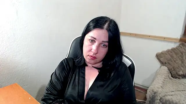 Snapshot of JillStevens chatting on June 3, 2026, 8:03 pm JillStevens online show from June 3, 2026, 8:03 pm