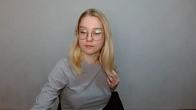 cindi hot online show from December 3, 2024, 11:44 am