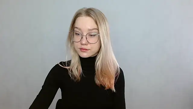 cindi hot online show from February 3, 2025, 10:03 am