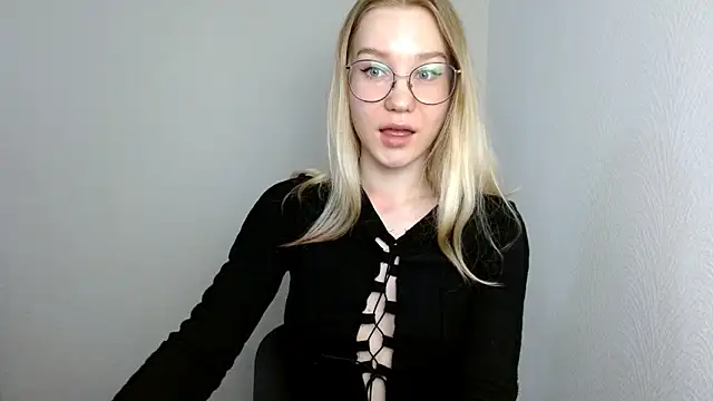 cindi hot online show from March 14, 2025, 11:12 am