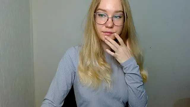 cindi hot online show from November 29, 2025, 9:34 am