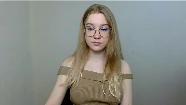 cindi hot online show from April 22, 2026, 11:23 am