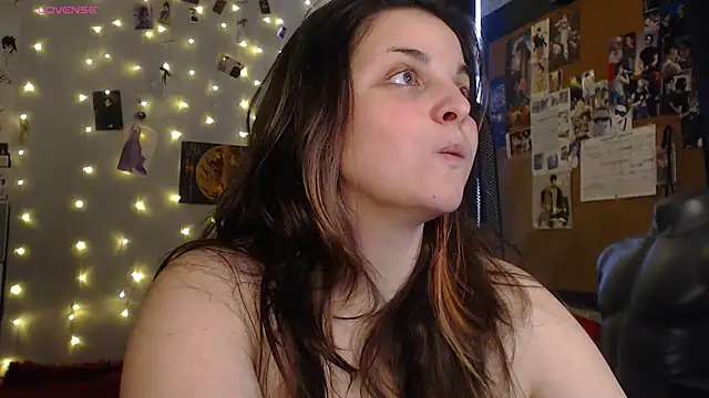 Saya sweet online show from October 12, 2025, 9:41 am