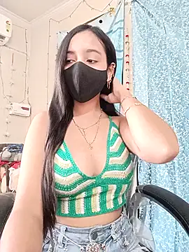 Snapshot of Parinaaz18 chatting on January 28, 2025, 8:14 am Parinaaz18 online show from January 28, 2025, 8:14 am