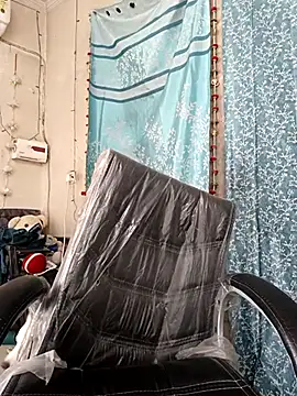 Snapshot of Parinaaz18 chatting on March 4, 2025, 8:02 am Parinaaz18 online show from March 4, 2025, 8:02 am