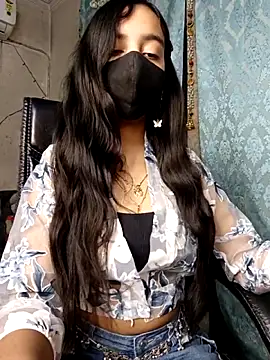 Snapshot of Parinaaz18 chatting on December 2, 2025, 1:33 am Parinaaz18 online show from December 2, 2025, 1:33 am