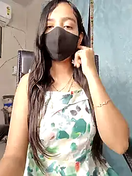 Snapshot of Parinaaz18 chatting on December 3, 2025, 1:46 am Parinaaz18 online show from December 3, 2025, 1:46 am