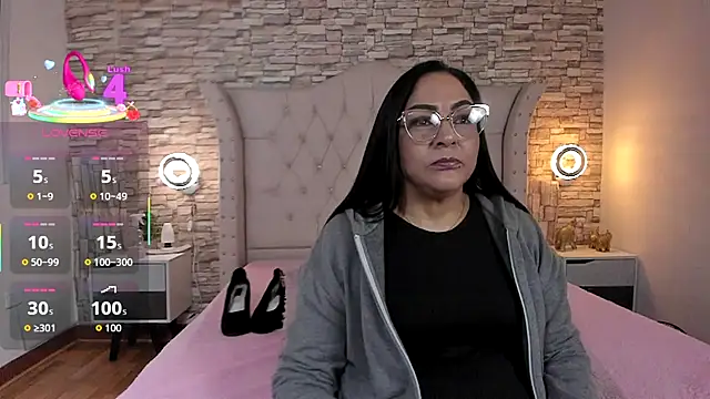 Gina Myers online show from October 12, 2025, 12:37 pm