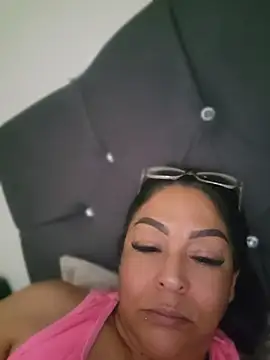 Snapshot of Gina_Myers chatting on July 19, 2026, 10:24 pm Gina Myers online show from July 19, 2026, 10:24 pm