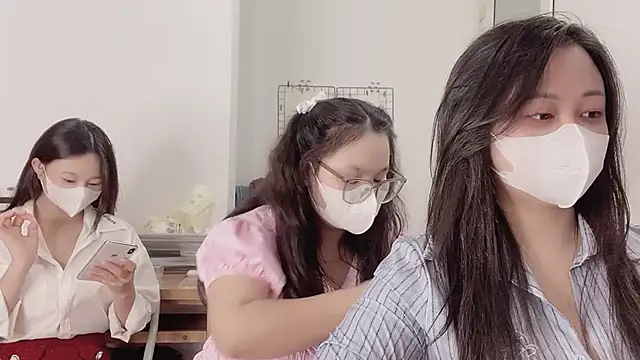 Bamboo Swetie online show from October 22, 2025, 3:12 pm