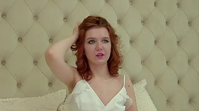 LessySmith online show from March 22, 2025, 10:48 pm